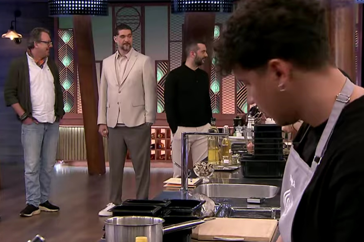 MasterChef: Λαγωνικό ο «θείος Λεό» – Τον πήρε πρέφα που κρυφάκουσε το μυστικό της… μπανάνας