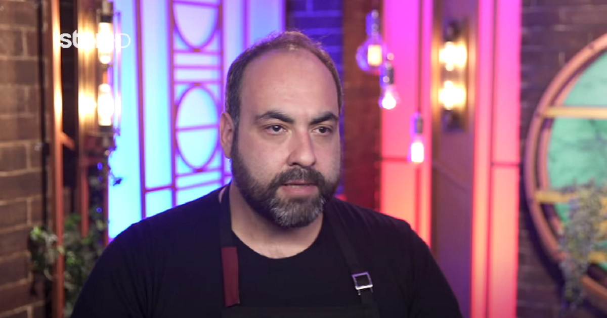 MasterChef: Ενοχλημένος ο δάσκαλος με τον Μάριο – «Δεν μπορώ να βάλω μυαλό σε έναν άμυαλο»