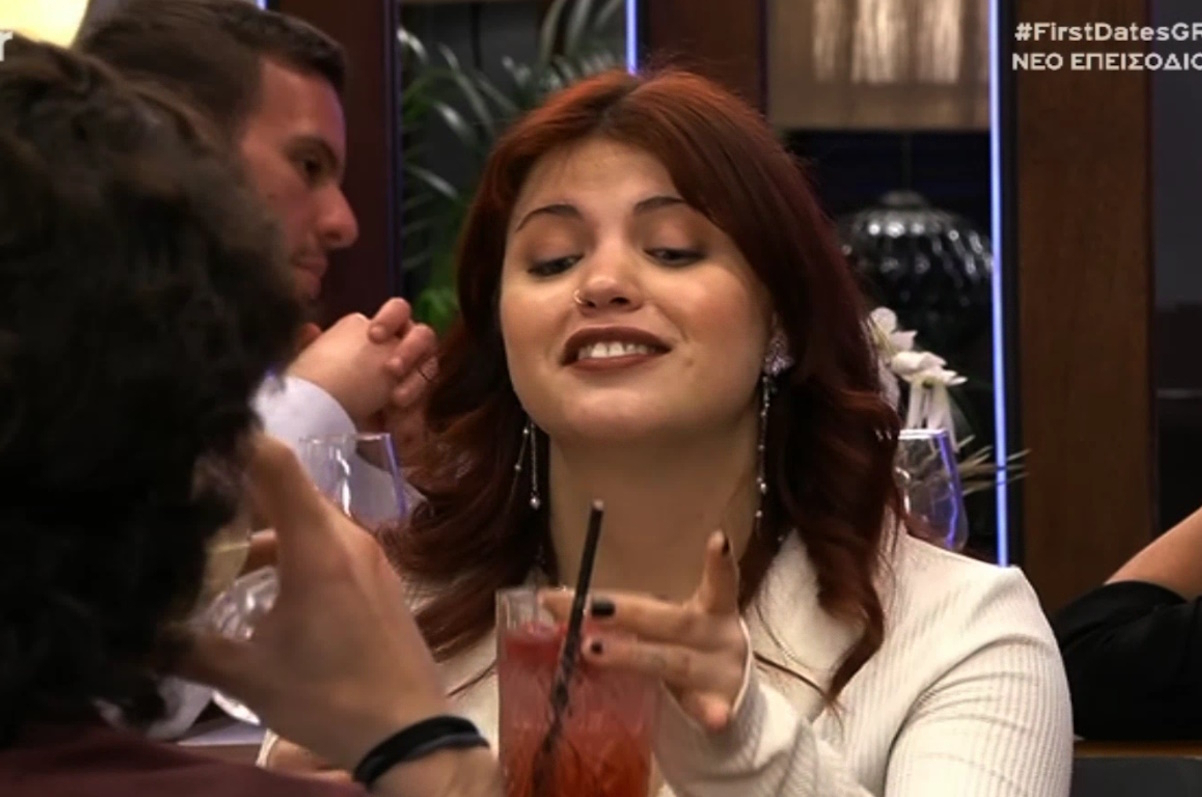 First Dates: Η «τρελιάρα» Λούσυ είναι «καλλιτέχνιδα της σκιάς» και το Χ έδωσε το απόλυτο meme – «Καλέ, πιωμένη πήγε αυτή!»