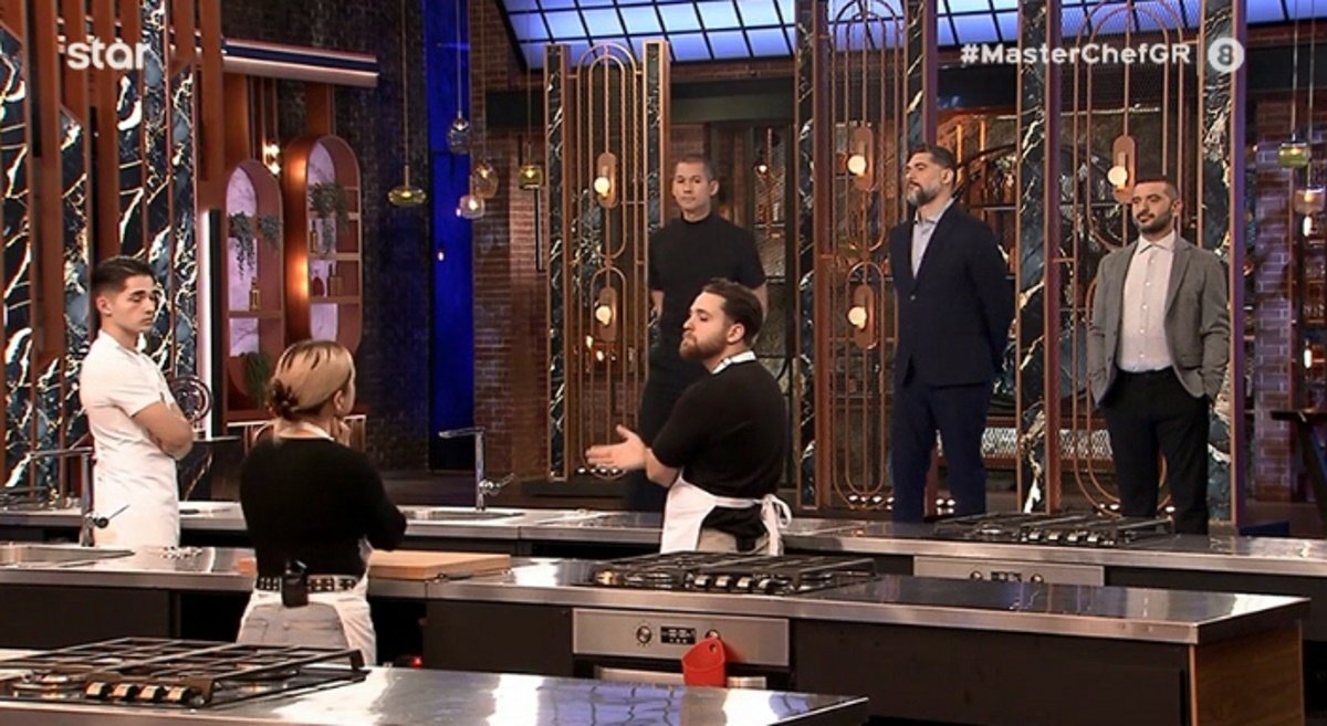 MasterChef: Ο Κοντιζάς υπενθύμισε την καθολική ψηφοφορία και το Χ «τρομοκρατήθηκε» – «Μόνο εμάς δεν έχουν βγάλει ακόμα»