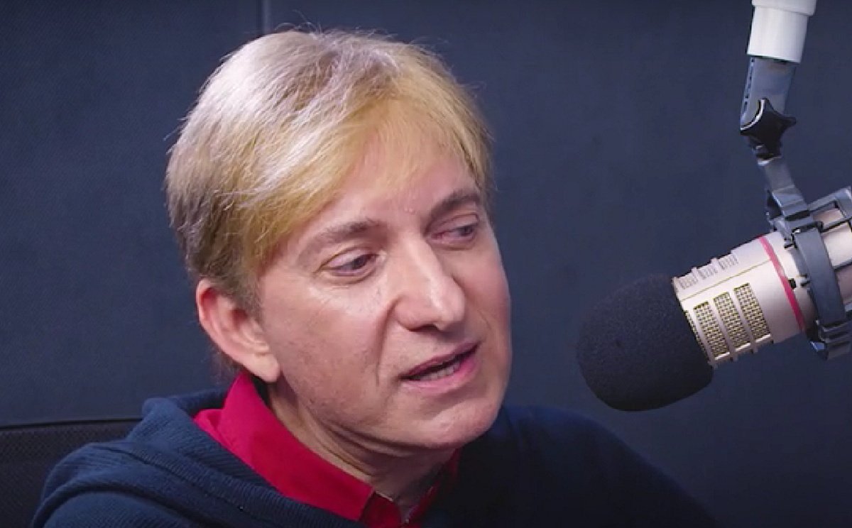 Μάκης Δελαπόρτας: «Η Μάρθα Καραγιάννη, όταν “έφυγε” ο πατέρας μου, μού είπε “φύγε να σωθείς”»