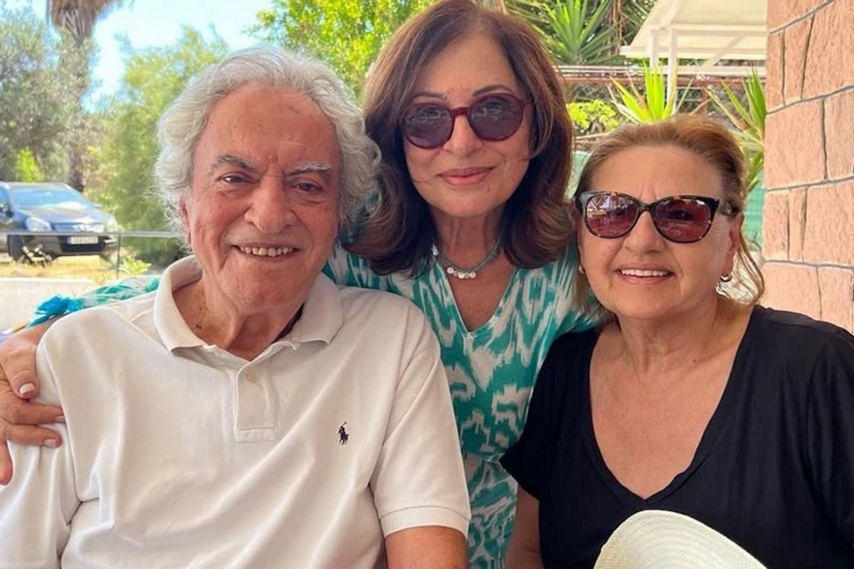 Αχιλλέας Θεοφίλου: Πότε και πού θα τελεστεί η κηδεία του πρώτου συζύγου της Χάρις Αλεξίου