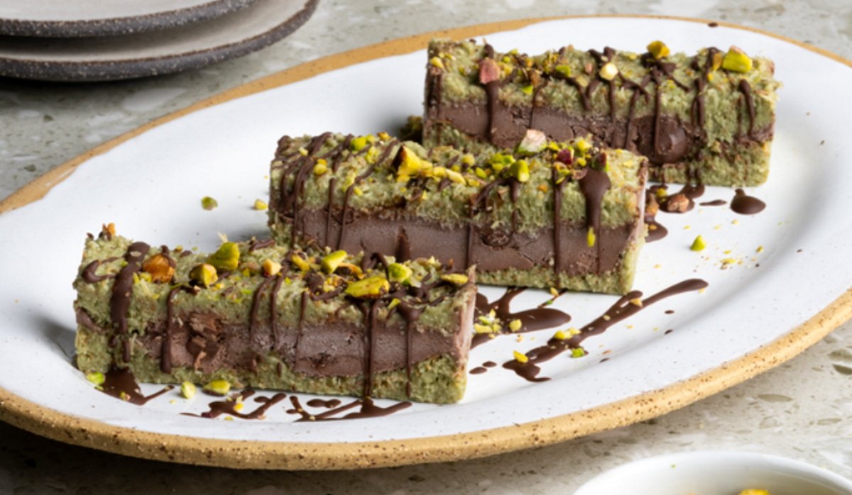 Πανεύκολη συνταγή για μπάρες παγωτού Dubai chocolate