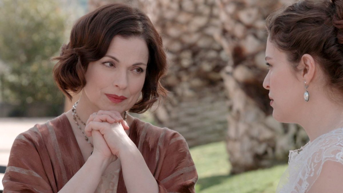 Grand Hotel spoiler: Η Κυβέλη τα «χώνει» στην Αλίκη, της ζητά να φορτώσει το παιδί στον Ρήγα και…