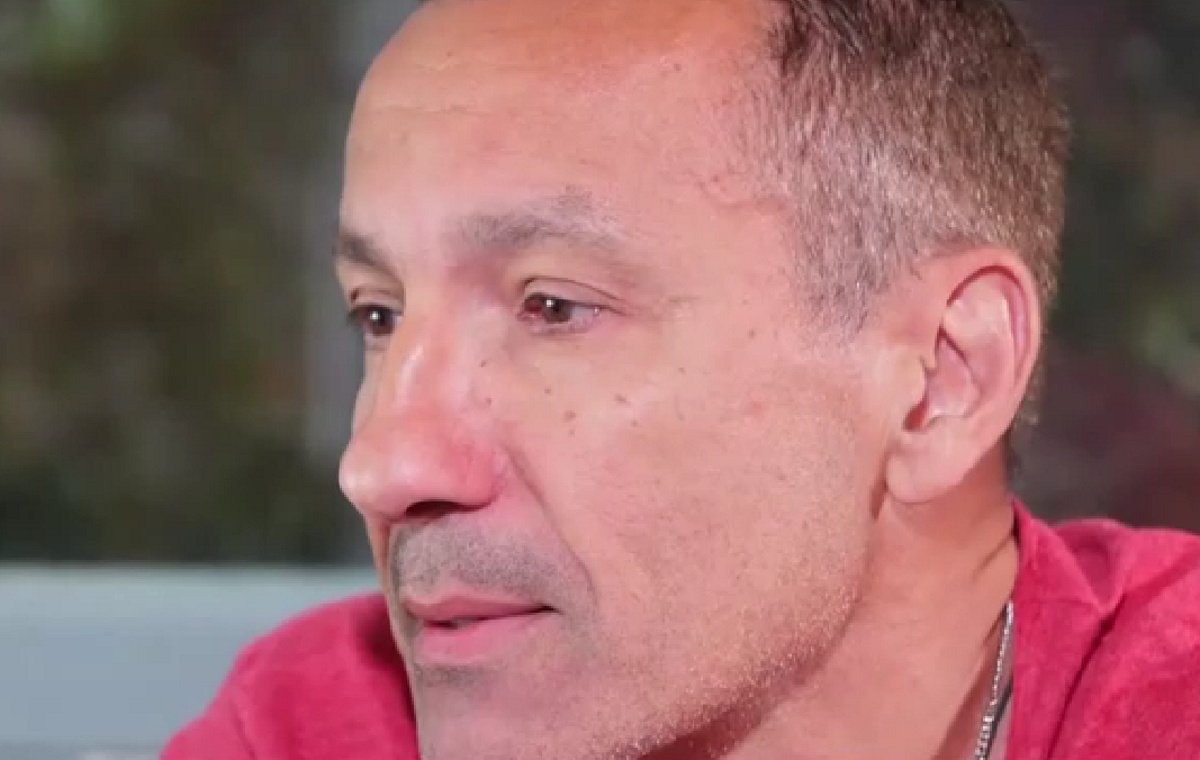 «Έσπασε» ο Πέτρος Ίμβριος: «Μετά τον θάνατο της μητέρας μου, οι στίχοι των τραγουδιών είχαν άλλο νόημα»