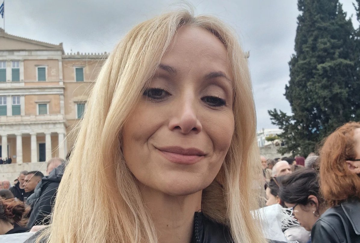 Απασφάλισε η Ναταλί Κάκκαβα: «Μου φέρθηκε με τον πιο ανέντιμο και άνανδρο τρόπο»