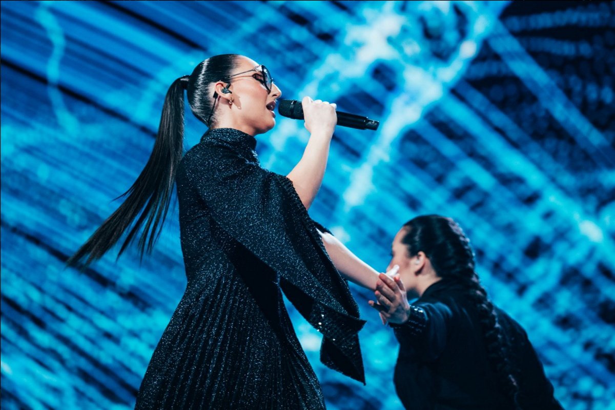 Eurovision 2025 – Klavdia: Καρέ καρέ τα σκηνοθετικά πλάνα από το κοντρόλ της ελβετικής τηλεόρασης