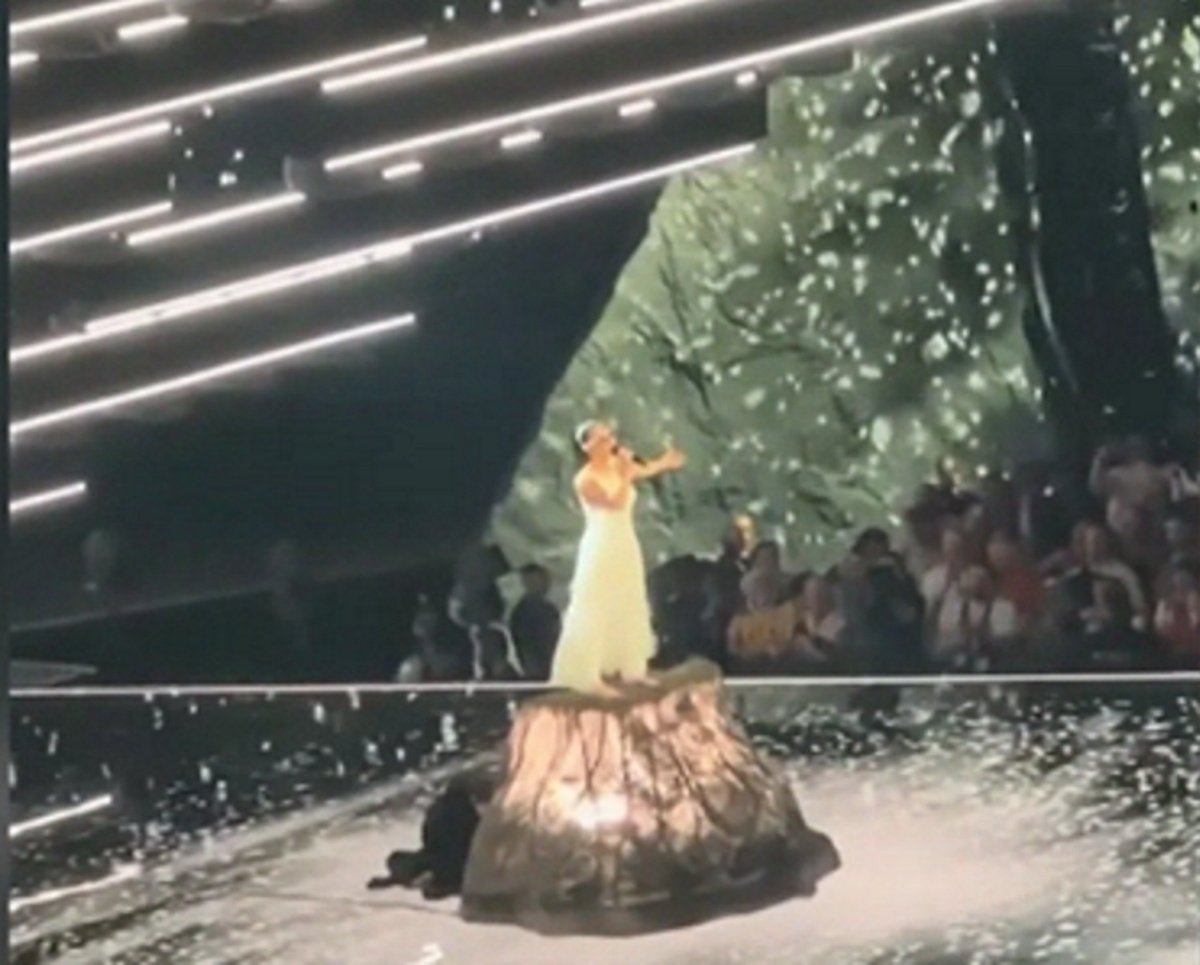 Eurovision 2025: Τα τρία δευτερόλεπτα που «μάγεψαν» τους πάντες – Χειροκροτήθηκε η Klavdia από το πλατό της Super Κατερίνα