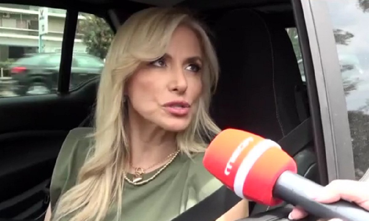 Ζωή Κρονάκη: «Είμαι νουμεράκιας σαν τον Τάσο, το έκανα ανέκαθεν – Μένουν οι τελικές υπογραφές με την ΕΡΤ»