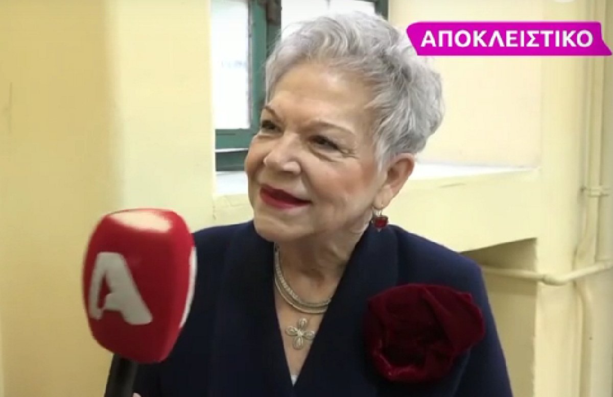 Τένια Μακρή: «Ο Παπαδάκης, ο Μικρούτσικος και εγώ κρατάμε τα σκήπτρα της τηλεόρασης του 1990»