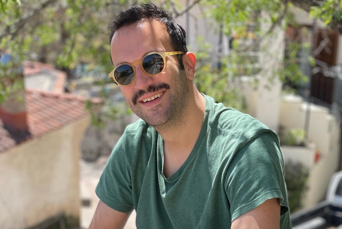 Συγκλονίζει ο Άλεξ Σταυρίδης: «Έχω μια τεράστια ουλή στο στήθος, σημάδια στην κοιλιά από τα καλώδια που μου έβαλαν»