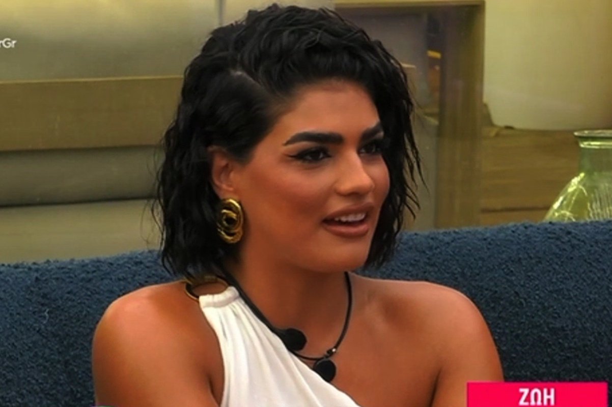 Big Brother – Χ: «Ας της πουν ότι δεν είναι στο Survivor! Επειδή χτύπησε το πόδι της κάνοντας καραγκιοζιλικια δεν έπρεπε να την ψηφίσουν;»