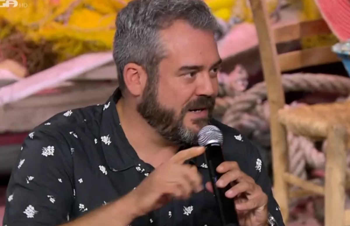 Πυγμαλίων Δαδακαρίδης: «Ο πατέρας μου μέσα στο προσωπικό του αδιέξοδο άρχισε να αυτοκαταστρέφεται σιγά σιγά»