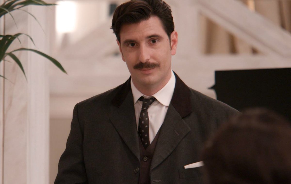 Grand Hotel (25/6): Η Αλίκη το σκάει από το ξενοδοχείο και ο Ρήγας δίνει τελεσίγραφο στην οικογένεια Γαζή!
