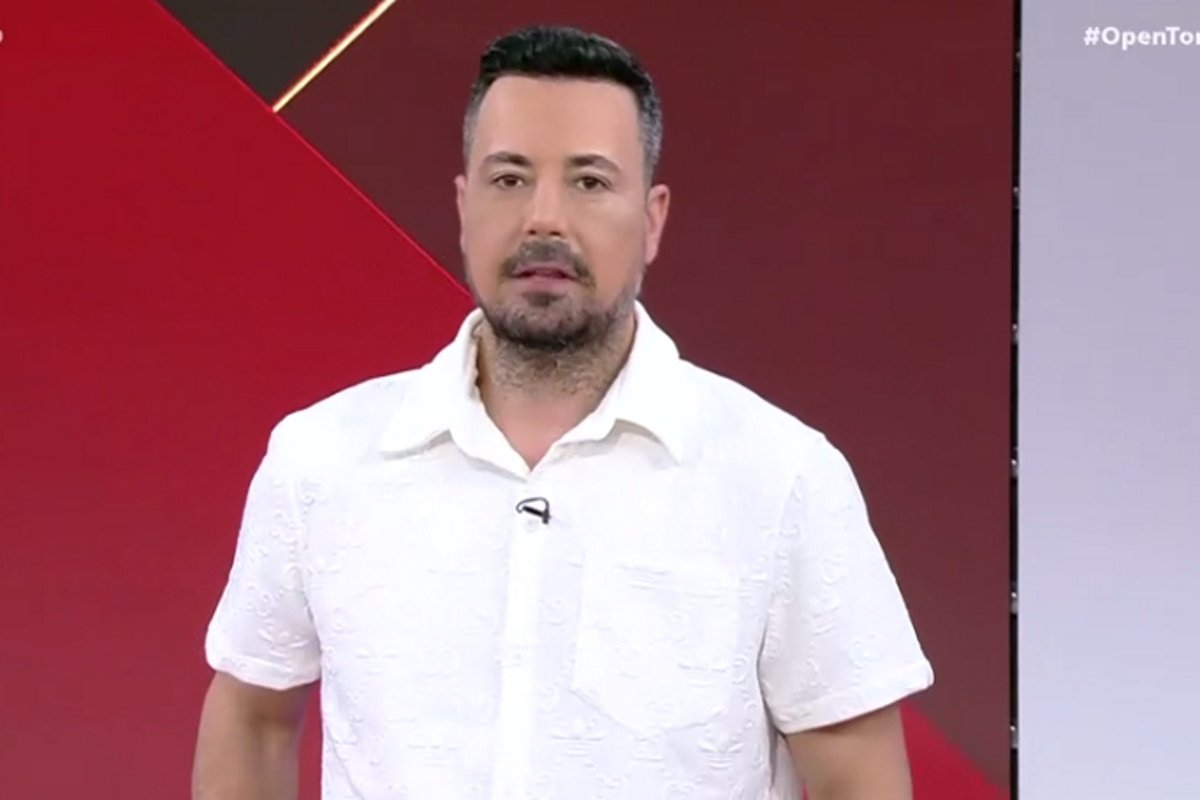 Πέτρος Κουσουλός: Ζήλεψε τη «δροσερή» εμφάνιση Κατερινόπουλου αλλά τα έριξε στον… καιρό!