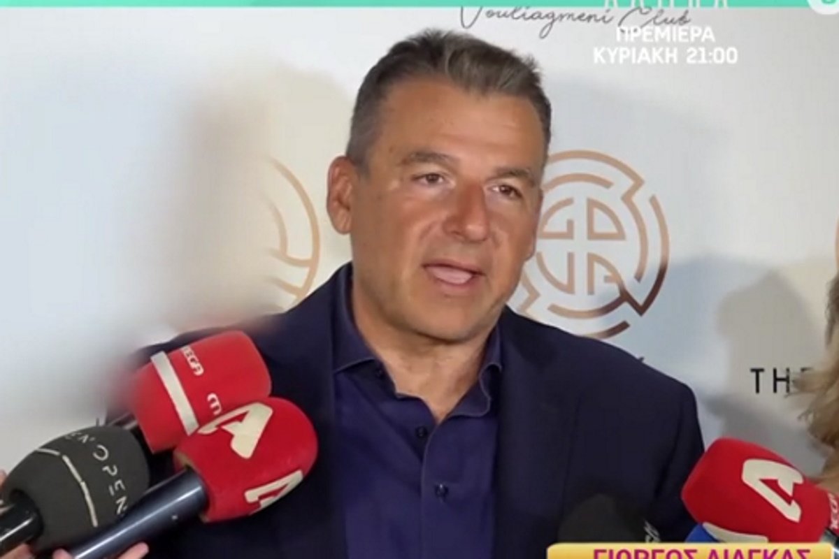 Γιώργος Λιάγκας: Η σπάνια δημόσια εμφάνιση σε κοσμική εκδήλωση – Αποχώρησε η Φαίη Σκορδά
