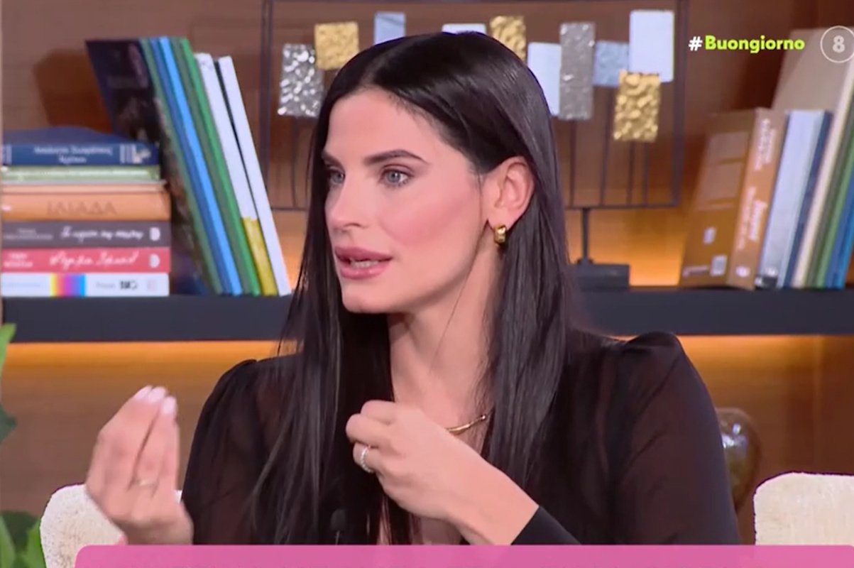 Χριστίνα Μπόμπα: «Για να επανέλθει η σεξουαλικότητά μου μού πήρε αρκετό χρόνο! Έχουμε περάσει κρίσεις με τον Σάκη»
