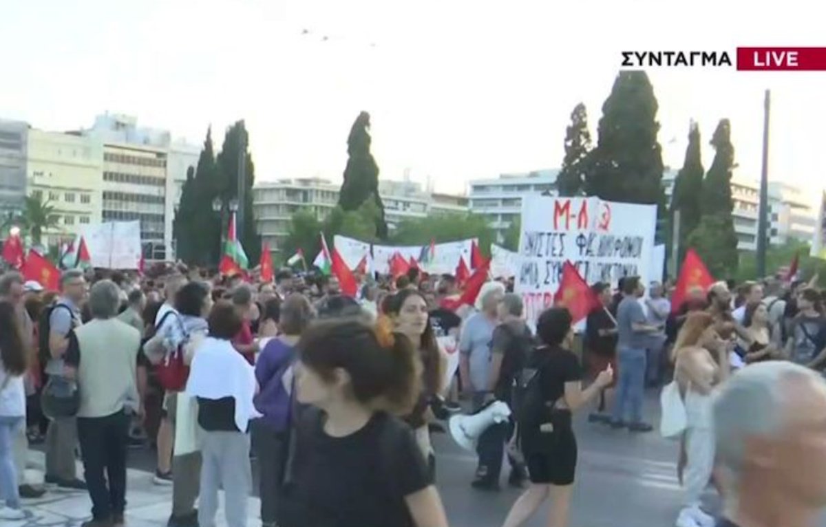 Λαοθάλασσα στο Σύνταγμα με σύνθημα «Λευτεριά στην Παλαιστίνη»