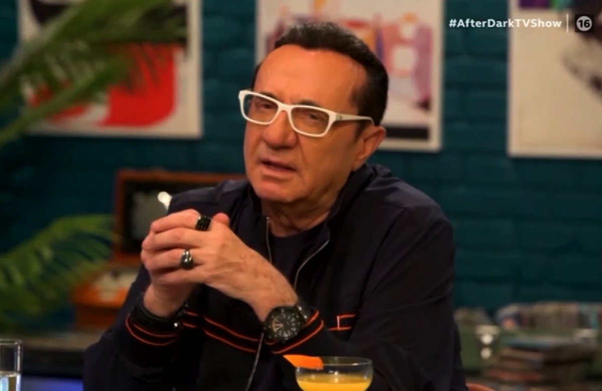 Λευτέρης Πανταζής: «Έκλαιγα, πήγαινα στο σπίτι και έλεγα “γιατί ρε μαμά;”»