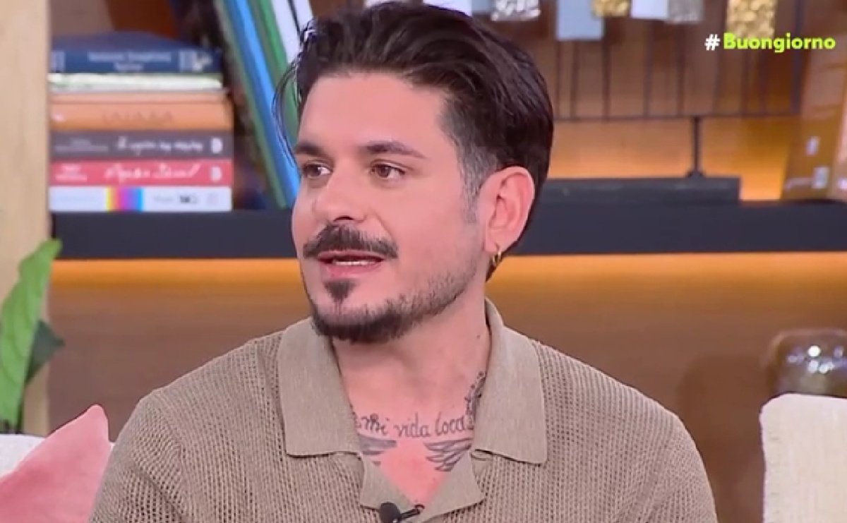 Stan: «Δεν απολάμβανα την αναγνωρισιμότητα, φρίκαρα! Όταν βλέπεις κάτω από το σπίτι σου να βγάζουν φωτογραφίες τα απλωμένα ρούχα…»