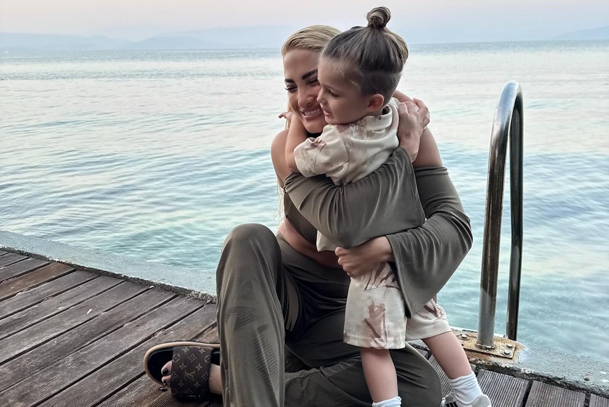 Μαμά και γιος… viral! Η τρυφερή ανάρτηση της Ιωάννας Τούνη από την Κέρκυρα!
