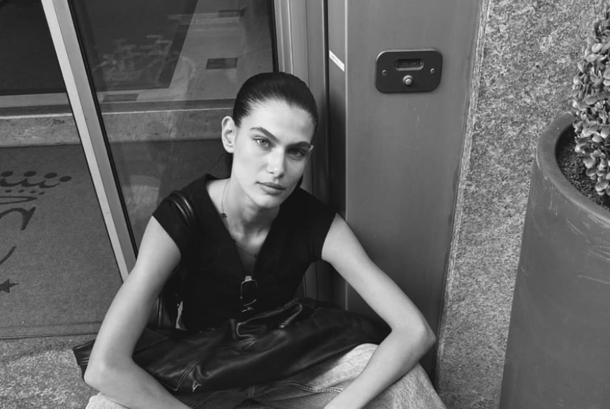 Ανθή Φακιδάρη: Η καλλονή της Victoria’s Secret μαγνητίζει τα βλέμματα στα Ματογιάννια!