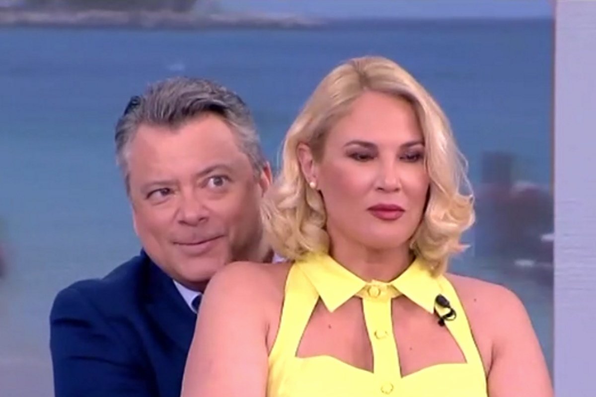 Ντόρα Κουτροκόη – Νίκος Υποφάντης: Δεν… κρατήθηκαν! Αντέγραψαν τη viral σκηνή απιστίας στον «αέρα» του Action Τώρα!