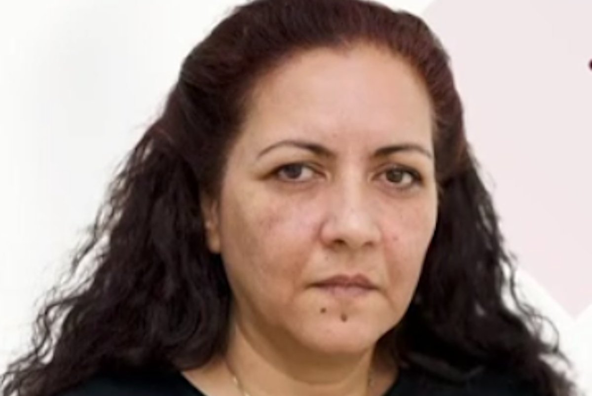 Δέσποινα Καλλέα – Μητέρα Κυριακής Γρίβα: «Πρέπει να σταματήσει η νοοτροπία να ρωτάμε το θύμα τι φορούσε όταν βιάστηκε»