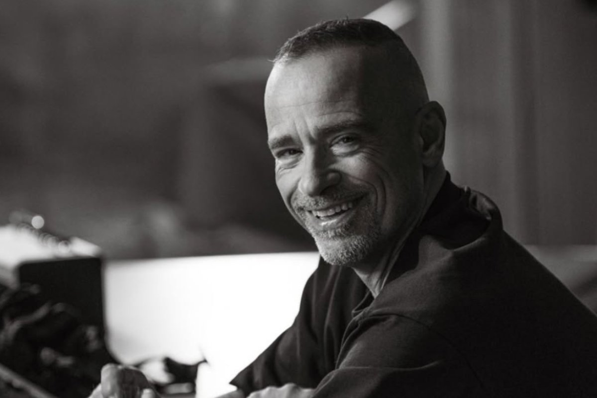 Eros Ramazzotti: Χαλαρώνει στη Μύκονο με την οικογένειά του και απολαμβάνει το νησί των ανέμων