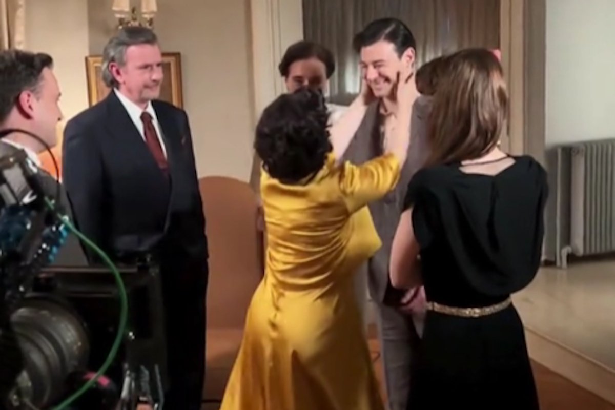 Το σπίτι δίπλα στο ποτάμι: Backstage πλάνα με Αλέξανδρο Σταύρου, Θάνο Λέκκα, Αργύρη Αγγέλου
