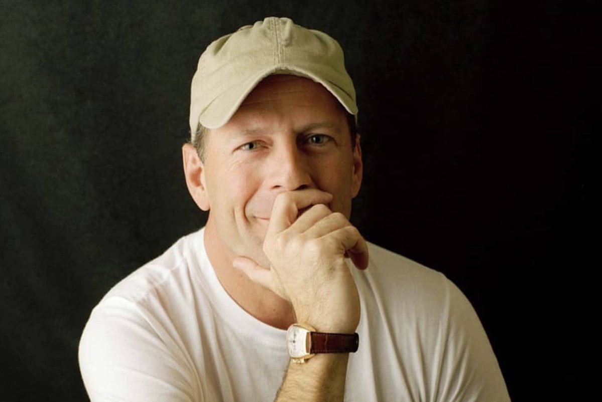 Bruce Willis: Δύσκολες ώρες για τον ηθοποιό – Δεν μπορεί πια να μιλήσει ούτε να περπατήσει