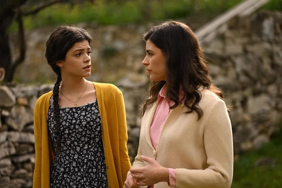 Άγιος έρωτας spoiler: Η εξομολόγηση της Δώρας στη Χλόη που θα ανατρέψει τα πάντα – «Ο πατέρας μου είναι ο…»