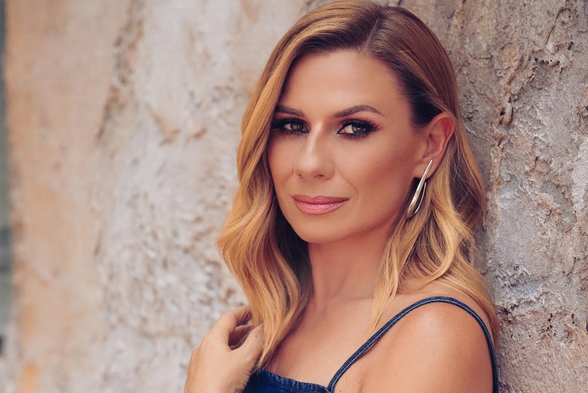 Κατερίνα Καραβάτου: «Ένα διαζύγιο δυσκολεύει πολύ τα πράγματα, δεν είναι τίποτα ιδανικό»