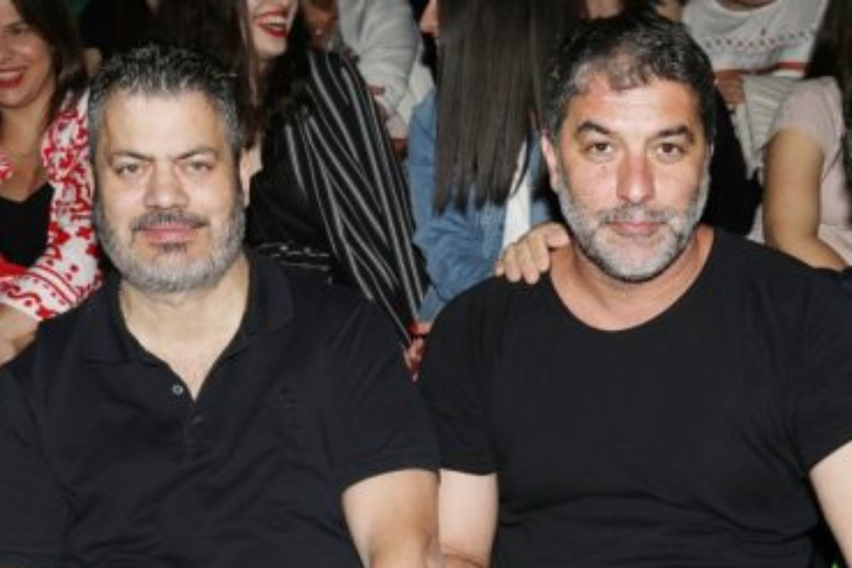 Βασίλης Μπισμπίκης: Χαλαρές διακοπές στην Κρήτη με φίλους και τον Μανώλη Κονταρό