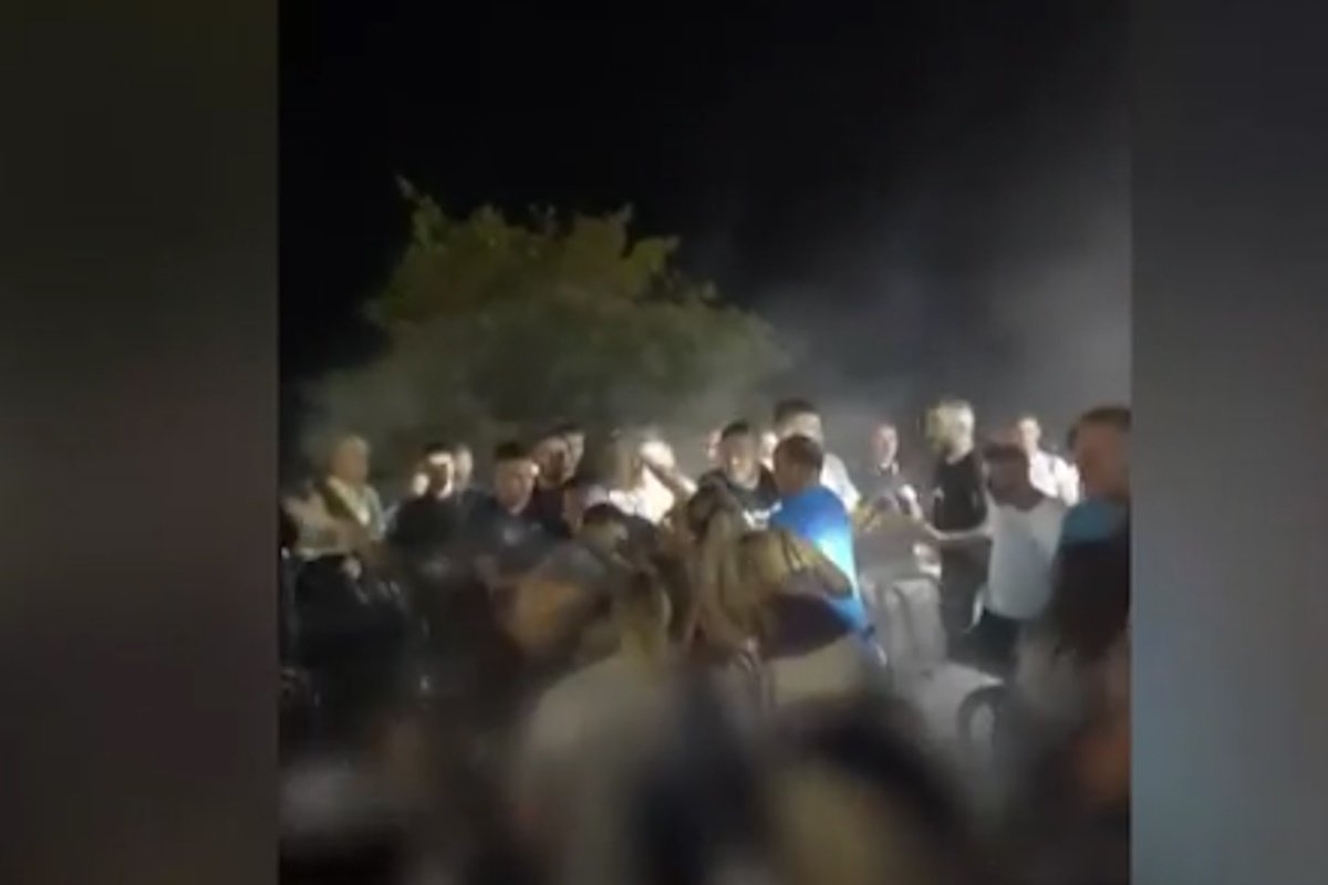 Γωγώ Τσαμπά: Απίστευτο ξύλο σε πανηγύρι που τραγουδούσε – Σοκαρισμένη η τραγουδίστρια
