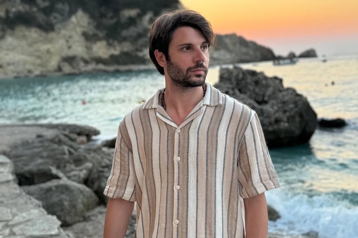 Συγκινεί ο Πάρης Σκαρτσολιάς: «Το πιο μεγάλο “χαστούκι” της ζωής ήταν ο θάνατος του πατέρα μου, είναι πληγή που δεν κλείνει»