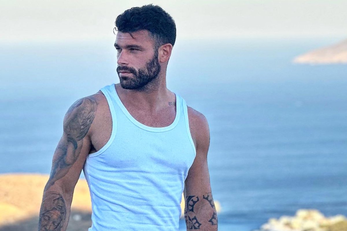 Στάθης Σχίζας: «Μα πώς μπορεί να γίνει μήνυση σε ένα παράσιτο;» – Η αιχμηρή απάντησή του στα social media