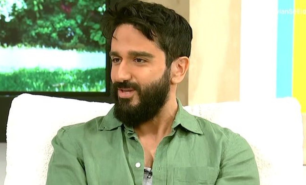 Διονύσης Ατζαράκης: «Στην αρχή έκανα εγώ την παραγωγή για τη σειρά- Πρέπει να ξόδεψα 300.000 ευρώ»
