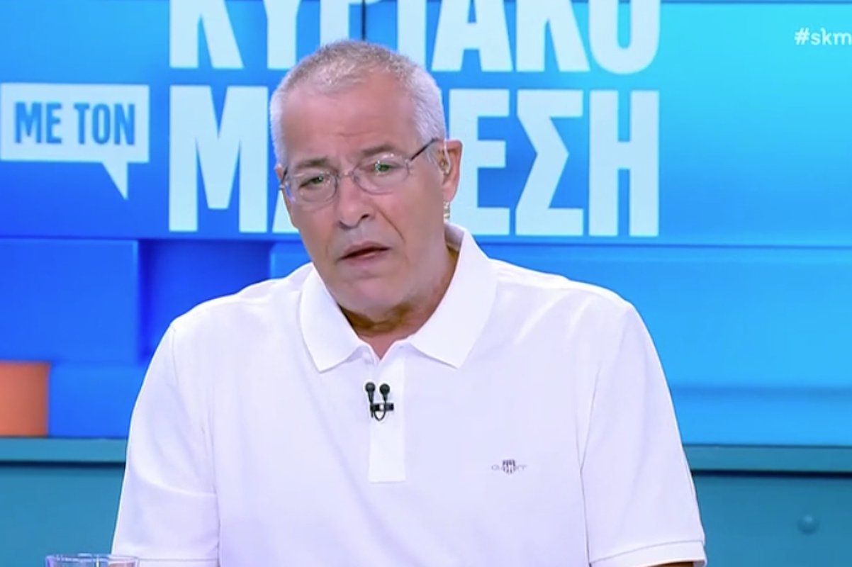 Ο Νίκος Μάνεσης επέστρεψε: Πρεμιέρα με χαμόγελα και αιχμές για την Εθνική – «Περιμέναμε να πανηγυρίσουμε, αλλά…»