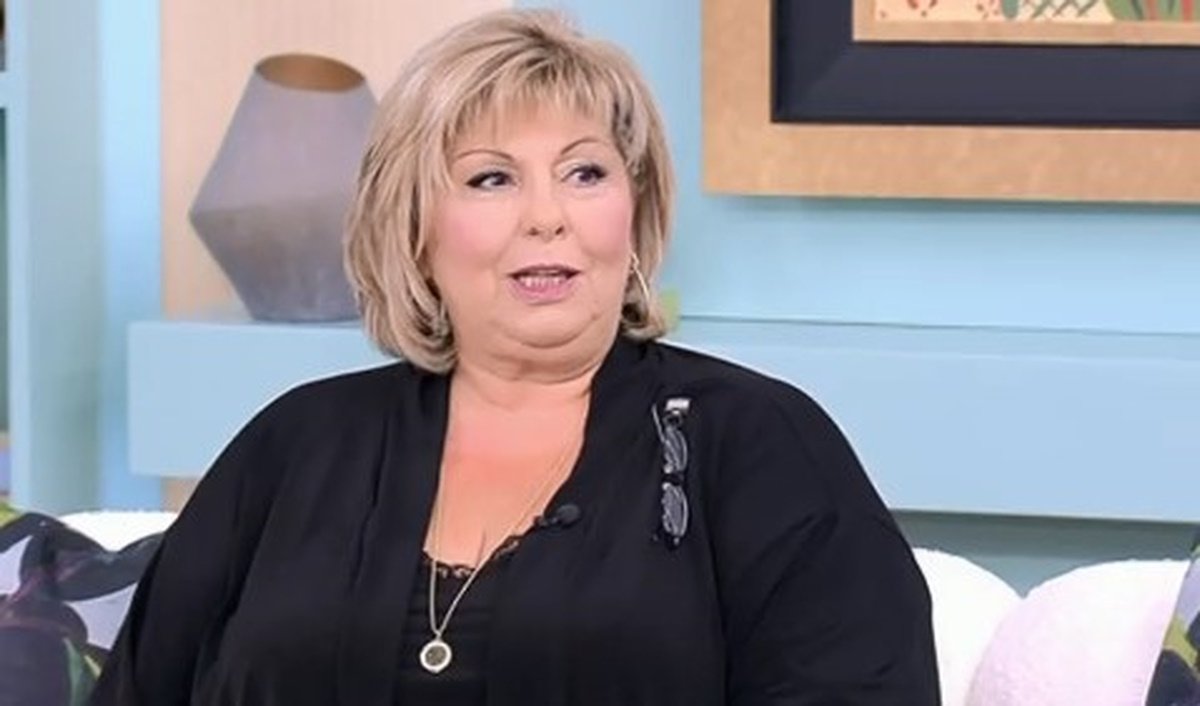Λένα Μαντά: «Η κόρη μου μου είπε να πάω στον ψυχολόγο – Ανακάλυψα ότι εγώ είχα το πρόβλημα»