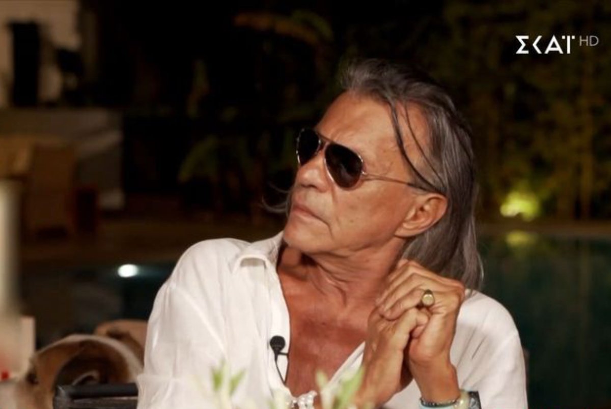 Ηλίας Ψινάκης για Σάκη Ρουβά: «Χτίσαμε μαζί ένα μύθο – Δεν έχει κάνει καμία επιτυχία από τότε»