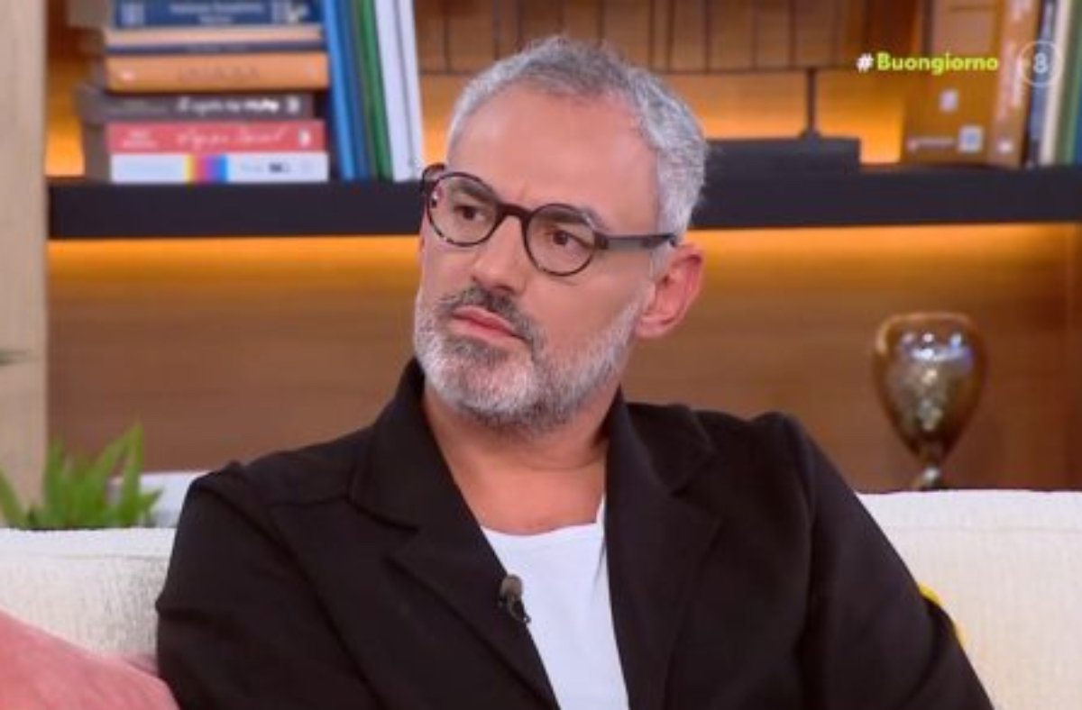 Συρίγος για Πορτοσάλτε: «Οι γνωστοί “παπαγάλοι” των ΜΜΕ άρχισαν να σκίζουν τα ρούχα τους…»