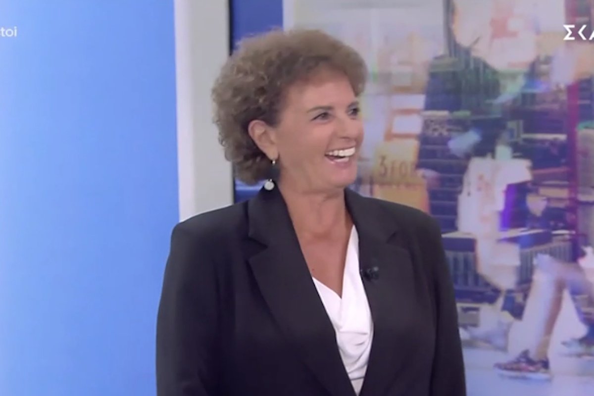 Χριστίνα Σούζη: Εμφανίστηκε με afro look και «έστειλε» τους Αταίριαστους – «Έλα μέσα, Μπομπ Μάρλεϊ!»