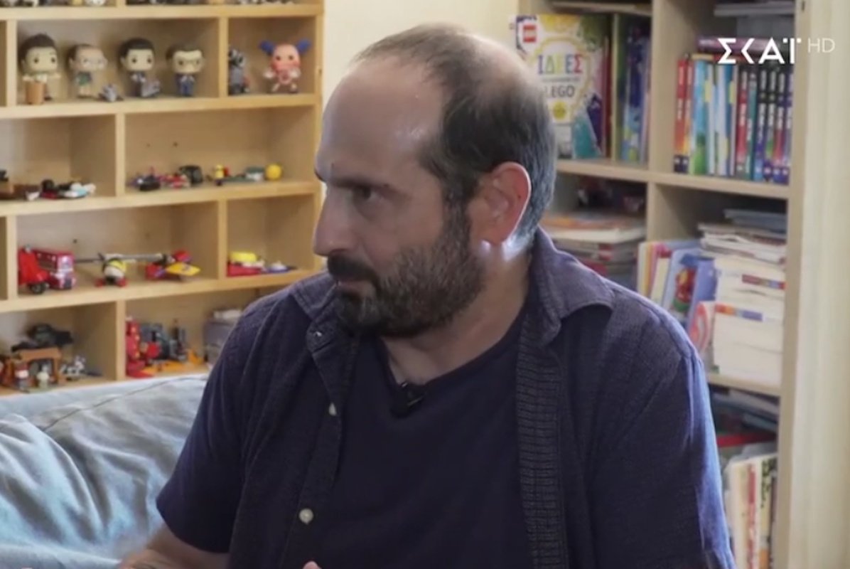 Μάνος Βουλαρίνος για Μποφίλιου: «Μου φάνηκε τρομερά αστείο ότι προβάλλει το σώμα της με μαγιό και ταυτόχρονα ρουφιέται»