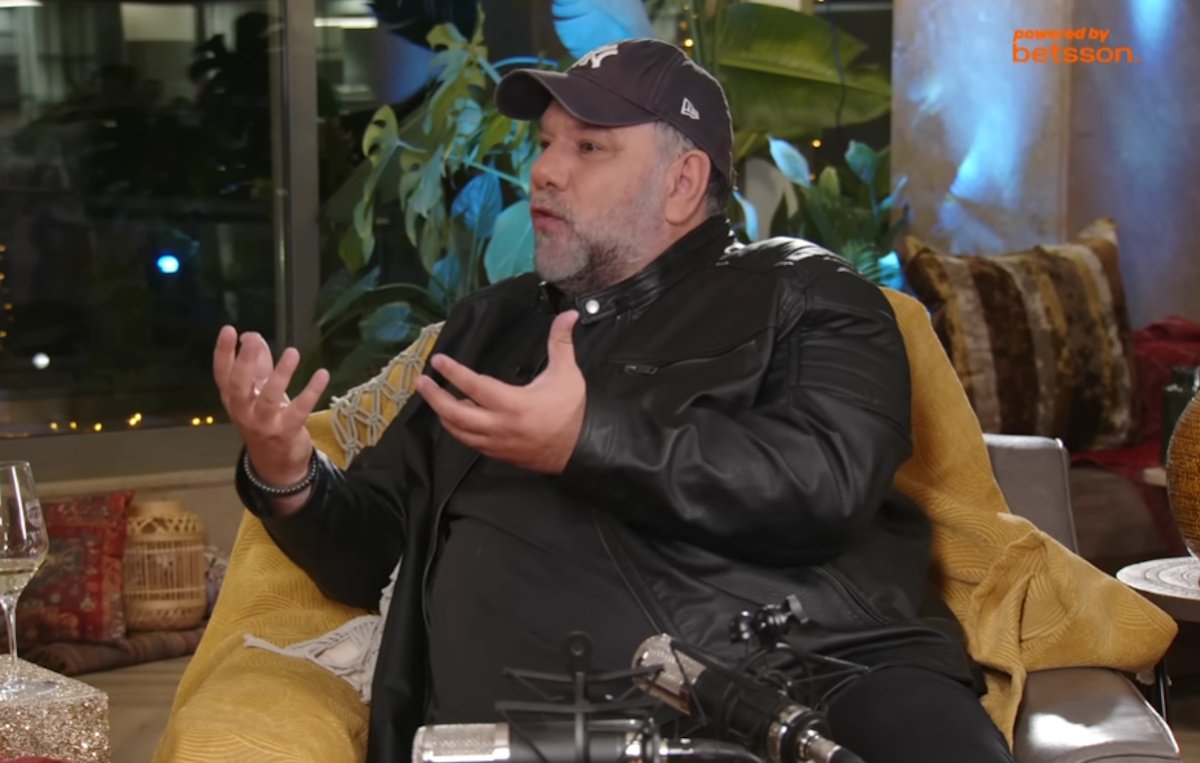 Γρηγόρης Αρναούτογλου: «Γιατί, ρε μάνα, γιατί μου το έκανες αυτό;» – Η συγκλονιστική εξομολόγηση στη Σολωμού