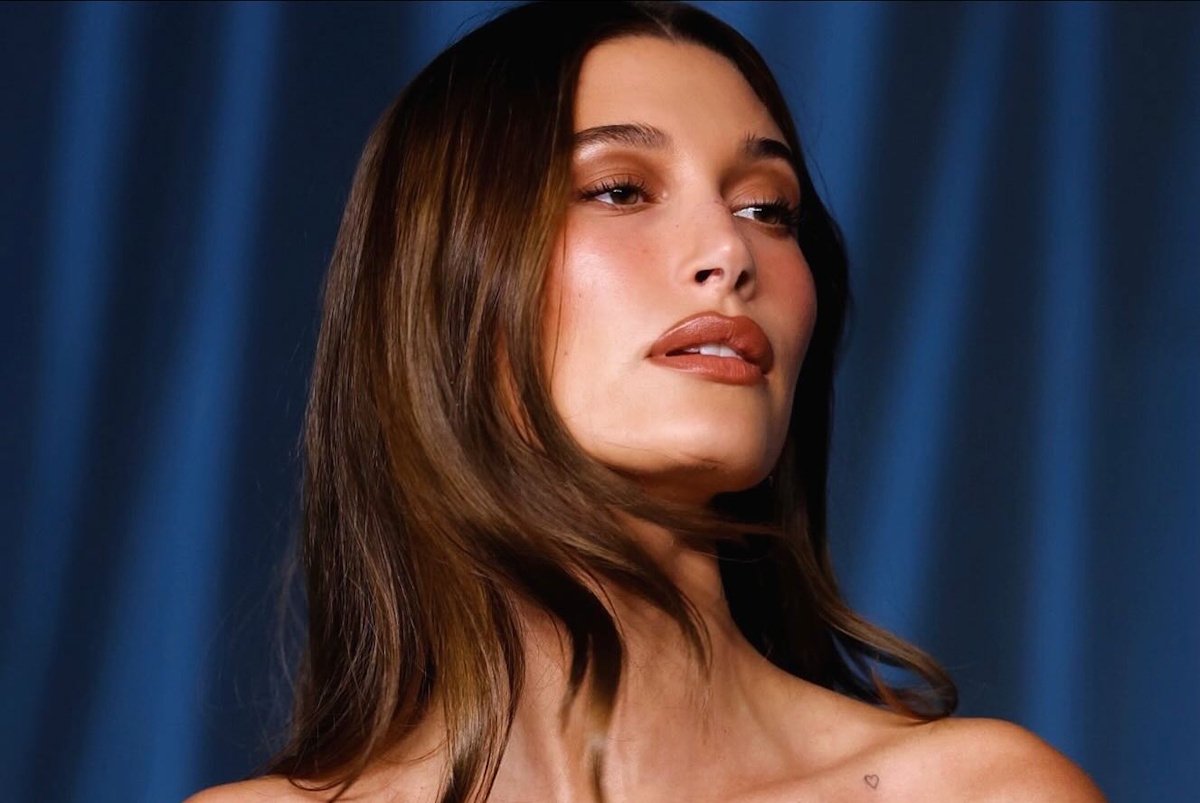 Χέιλι Μπίμπερ: «Δεν έχω καθόλου μπότοξ» – Η αποκάλυψη για τις φυσικές θεραπείες που ακολουθεί