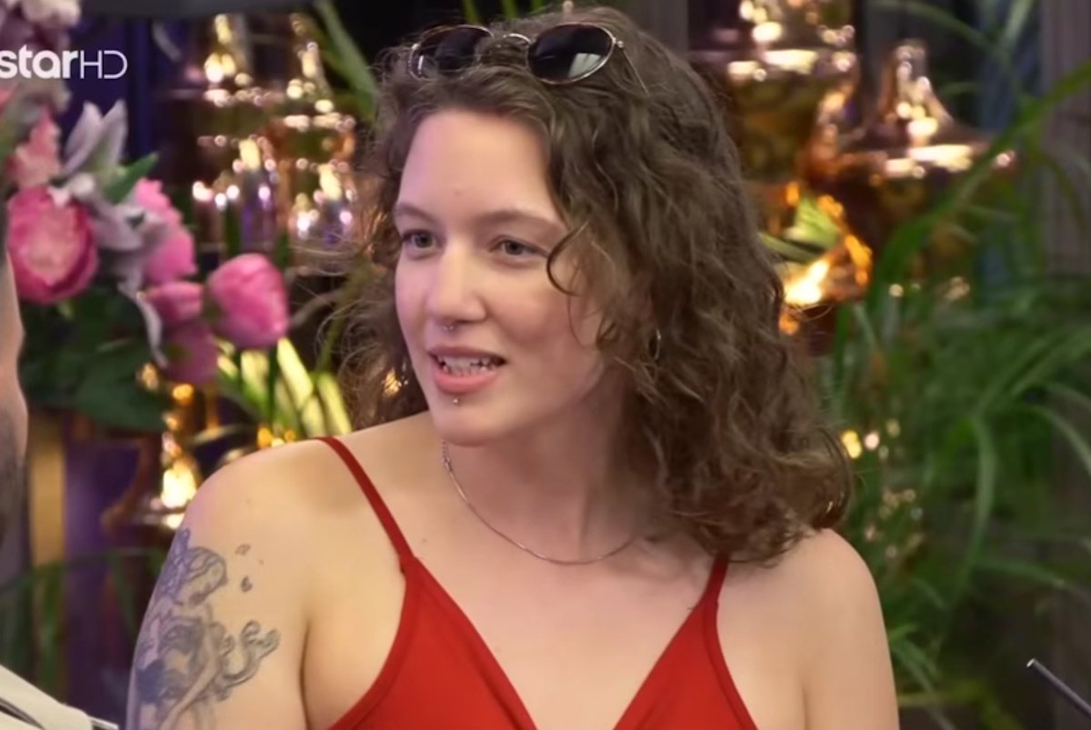 First Dates: Οργίασε το Χ – «Χλόη, και στο όνομα και στη μασχάλη! Να τις βάψεις πράσινες!»