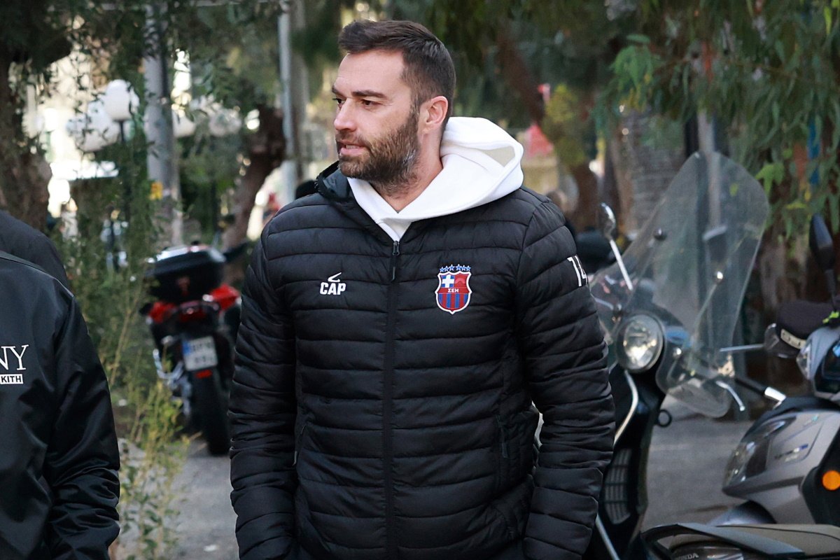 Κώστας Φραγκολιάς: «Τα αγόρια έχουν ξεφύγει – Το φλερτ στα social είναι κυρίως από άντρες»