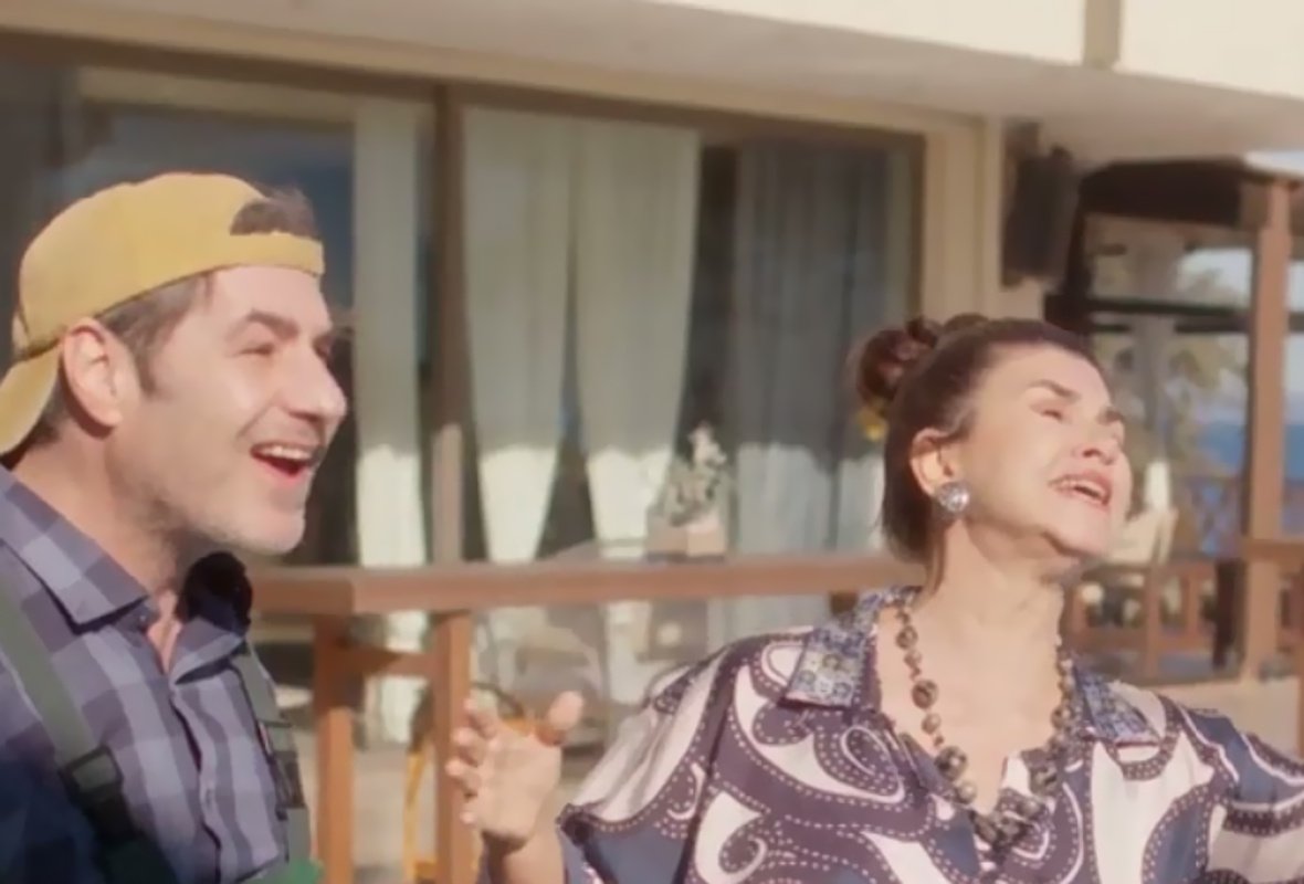 Hotel Elvira – Δημήτρης Τσέλιος: «Ο έρωτας του του Θεμιστοκλή με τη Νούλη δεν ευδοκιμεί ποτέ»