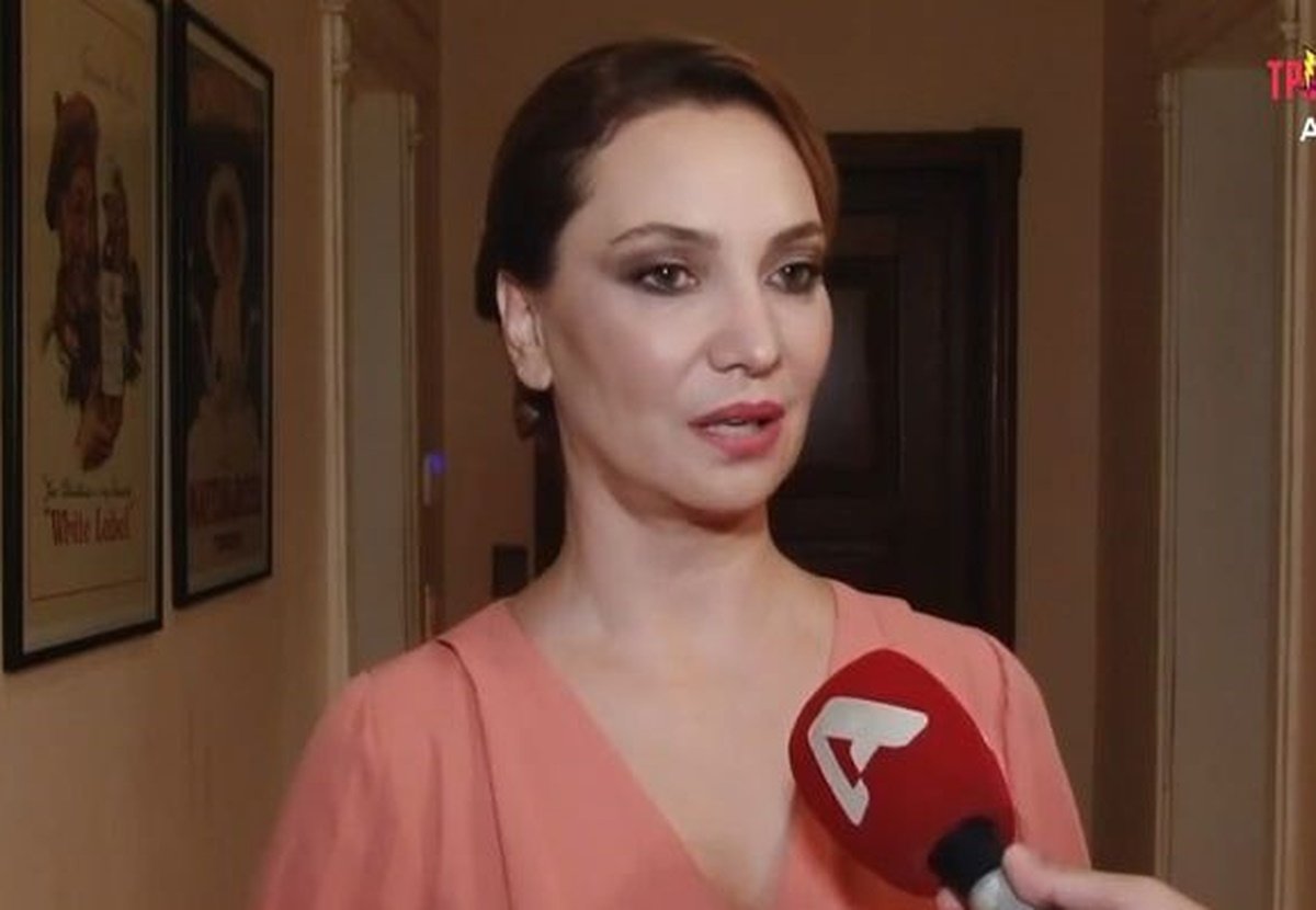 «Να μ’ αγαπάς» – Στεφανή Καπετανίδη: «Με δυσκόλεψε αυτή η φράση – Βγήκε με πολύ πόνο»